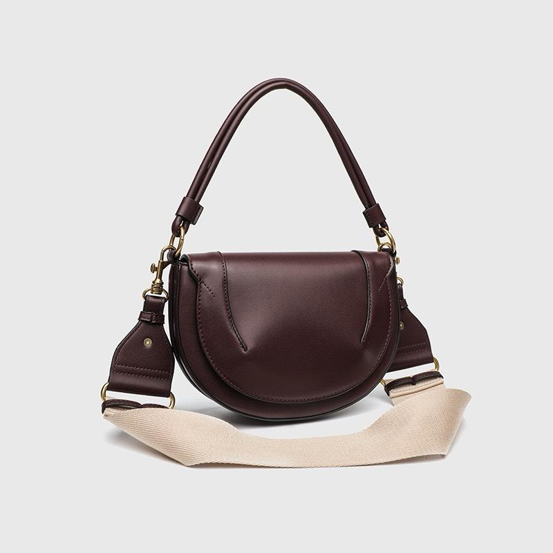Luna Sling Bag